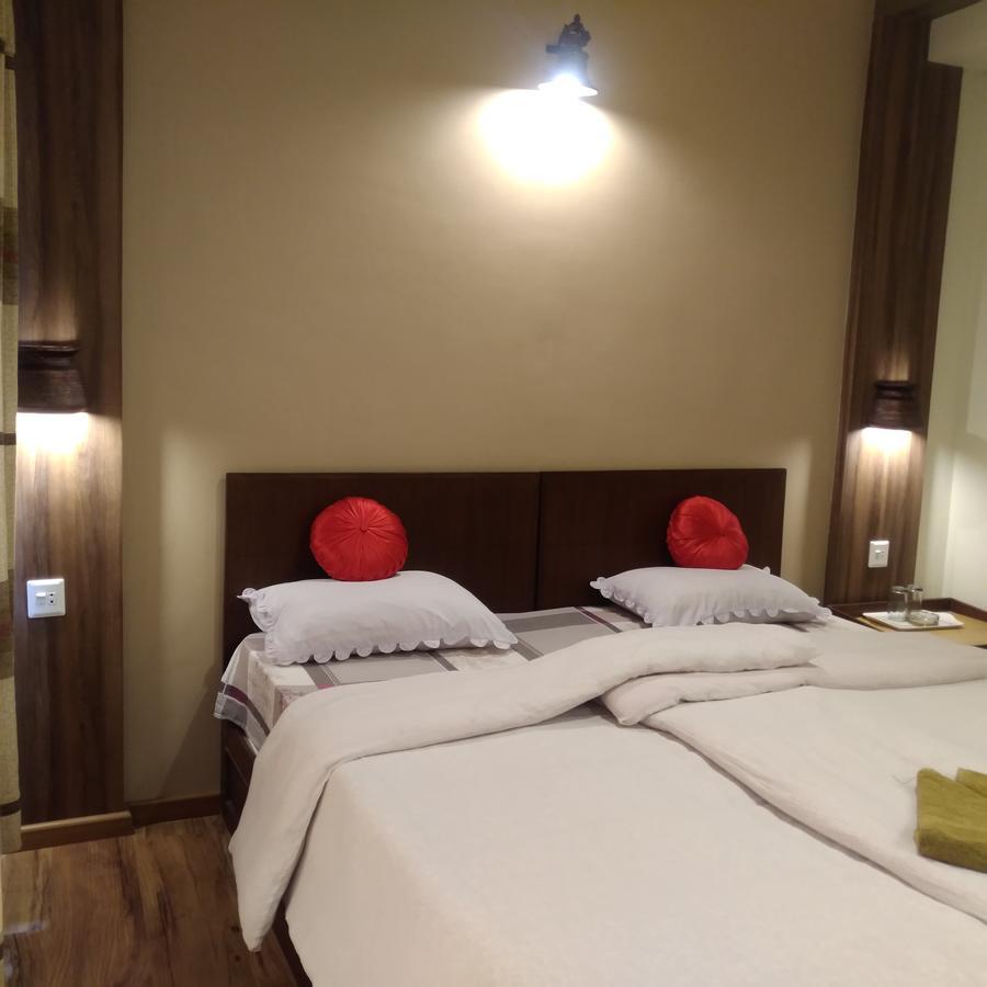 Kumari Guest House Bhatgoan Екстериор снимка