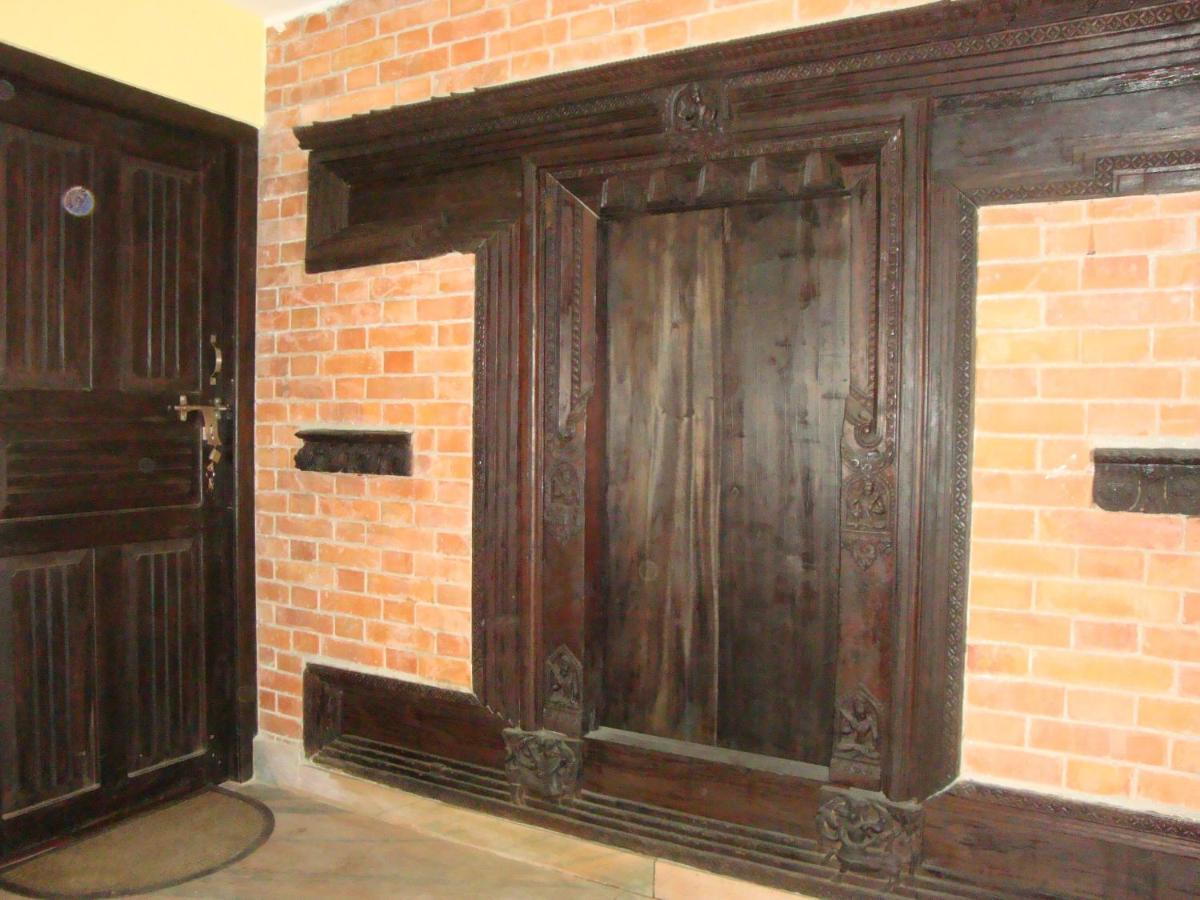 Kumari Guest House Bhatgoan Екстериор снимка