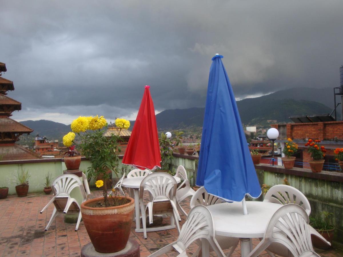 Kumari Guest House Bhatgoan Екстериор снимка